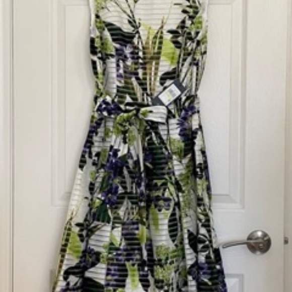 Tommy Hilfiger Women's Floral-Print Fit & Flare Dress - Picture 1 of 4